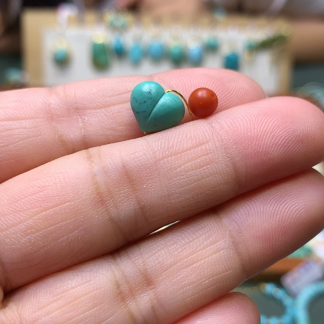 南红玛瑙配饰未镶嵌