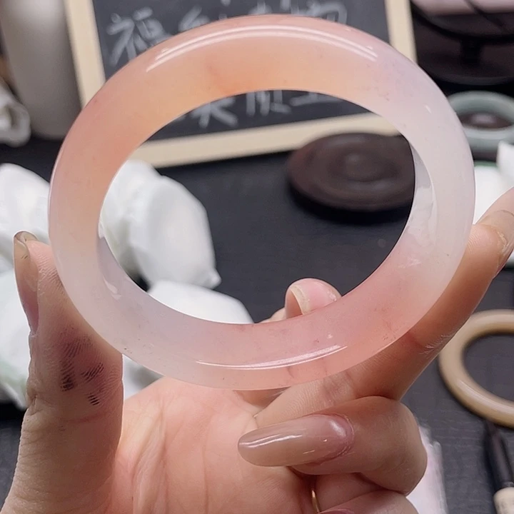 石英岩玉未镶嵌手镯60