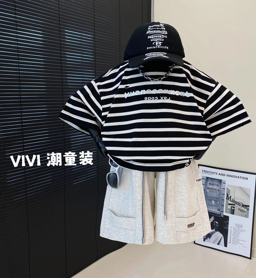 VIVI童装 2025夏季潮牌中大童条纹立体字母宽松酷潮短袖T恤