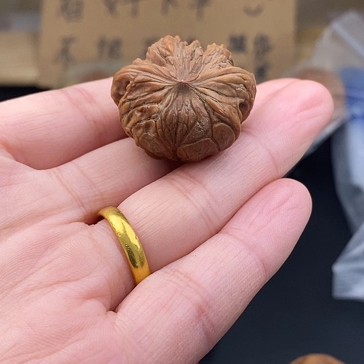 《***1吊坠文玩核桃虫瑕疵不退不换