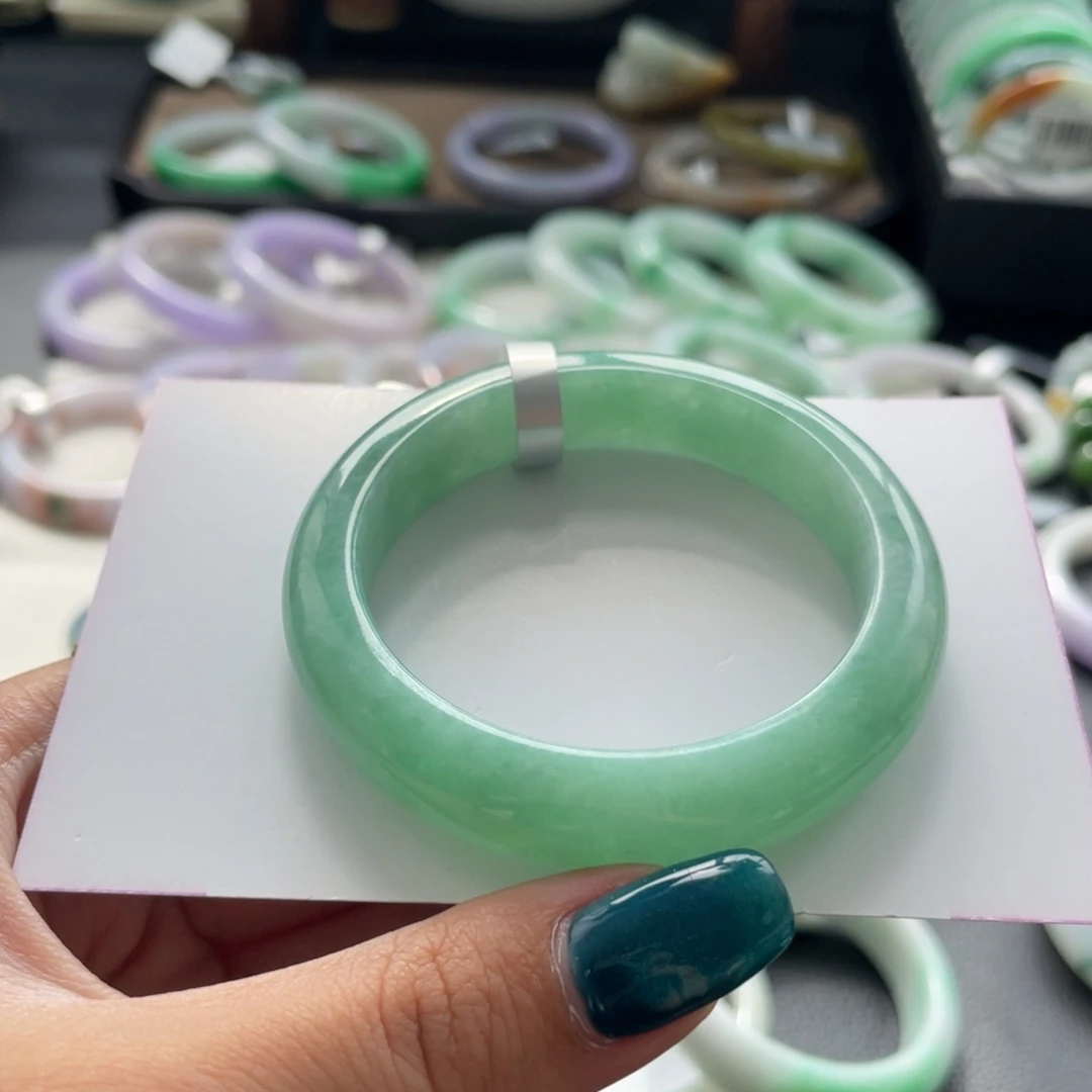 翡翠未镶嵌手镯51号50正圈纹