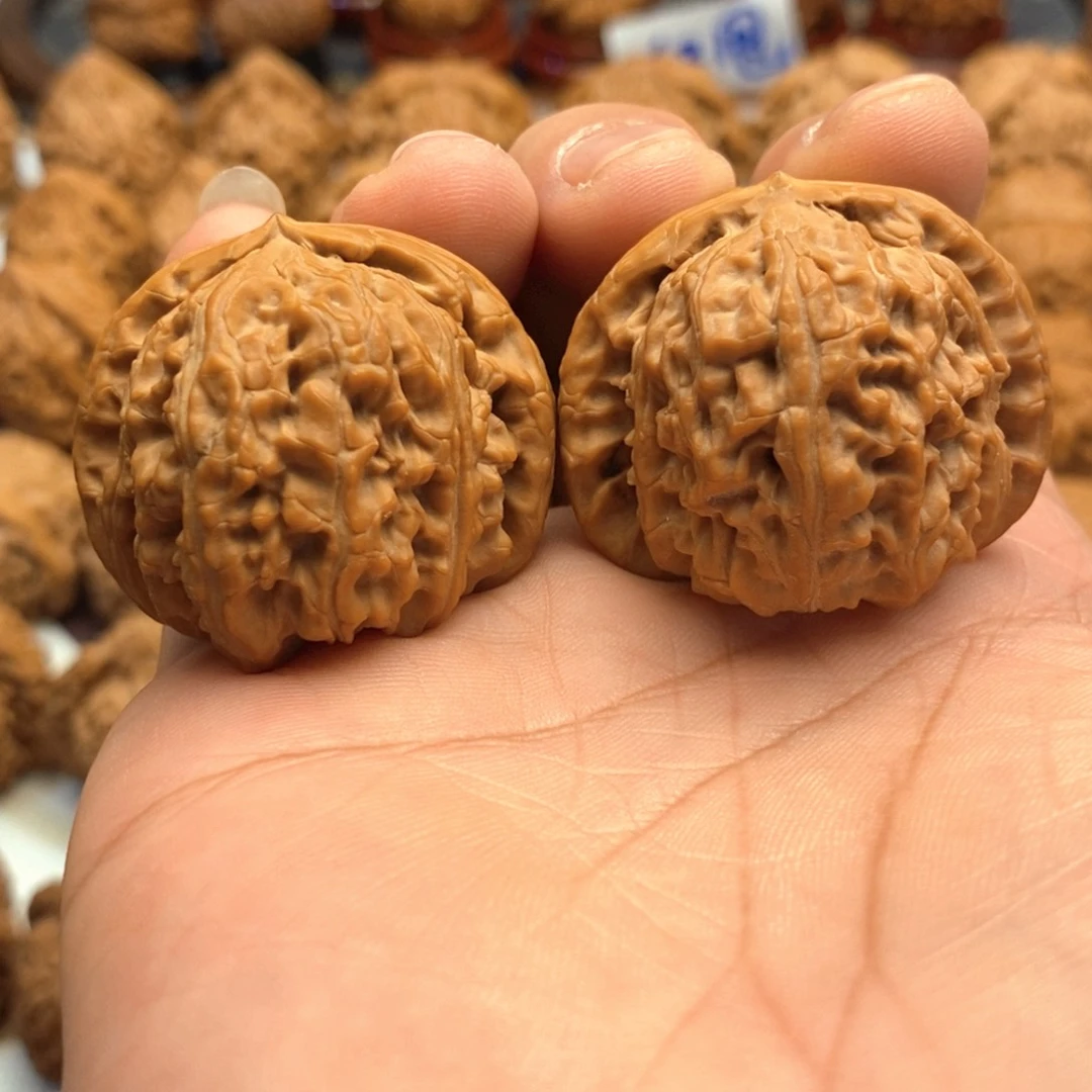 【闪购商品】文玩核桃把件38尺 白狮子 30