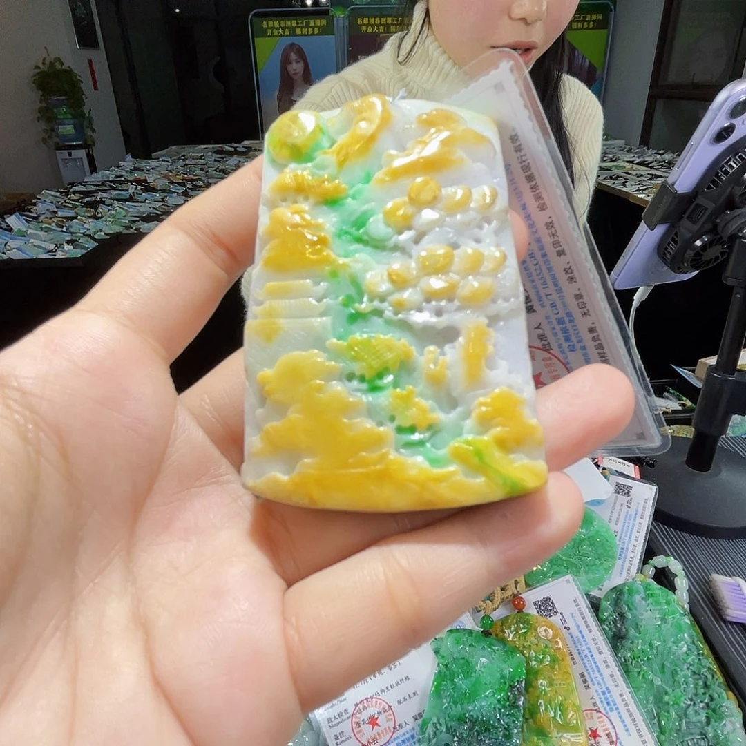 颈饰未镶嵌翡翠一