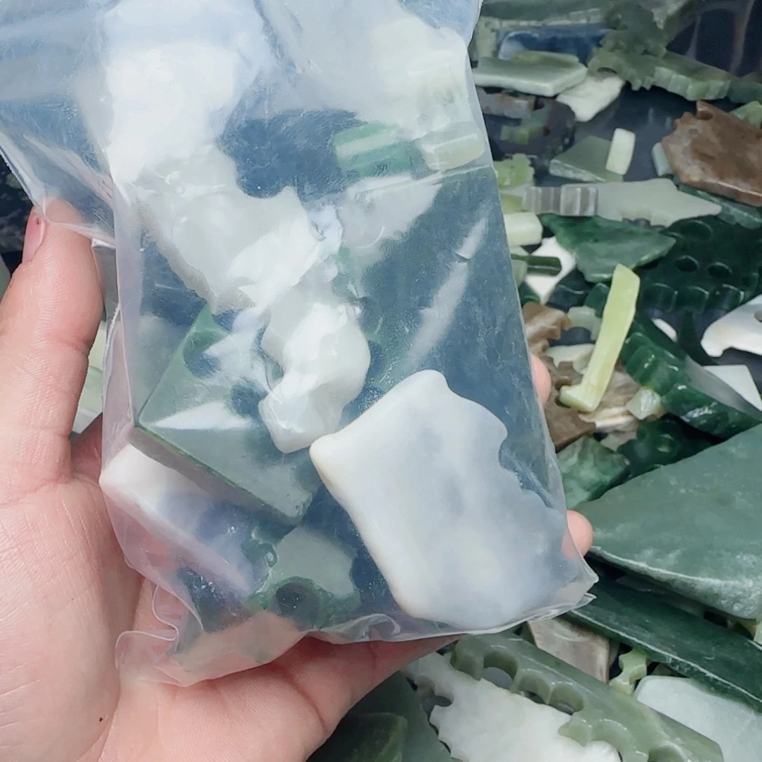 和田玉珠宝半成品未镶嵌小**大