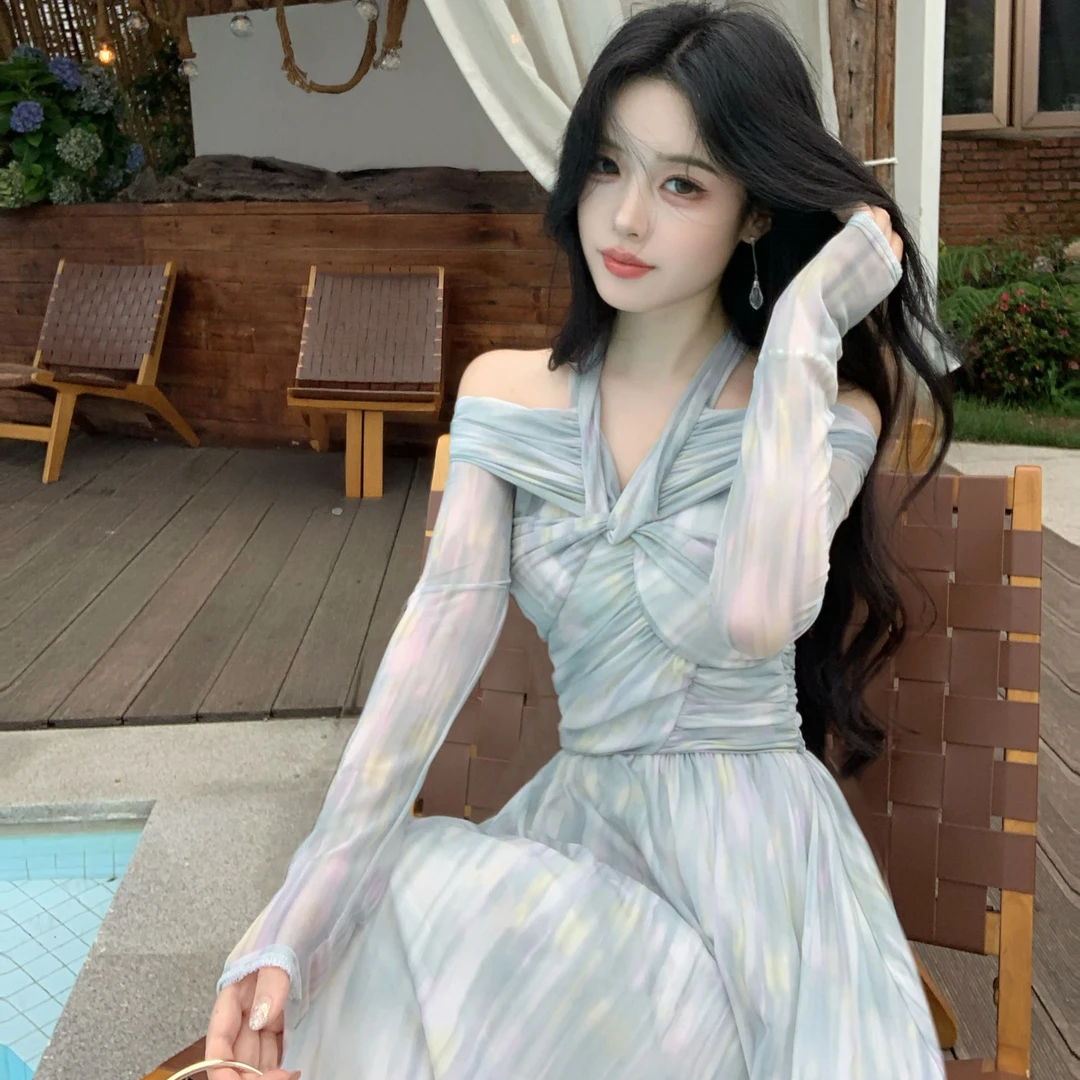 Blovelan静川 优雅气质设计感挂脖肌理印花露肩连衣裙