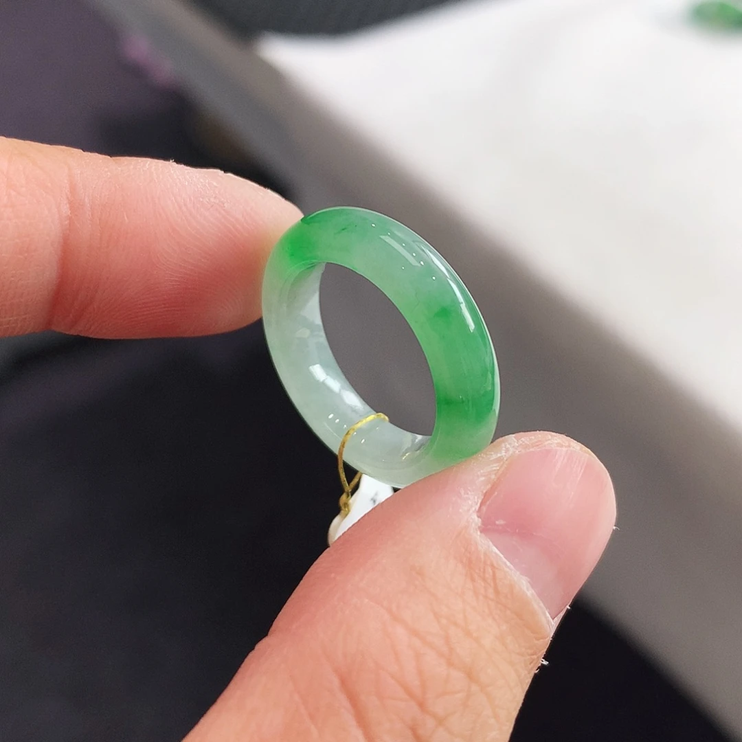 翡翠未镶嵌戒指12