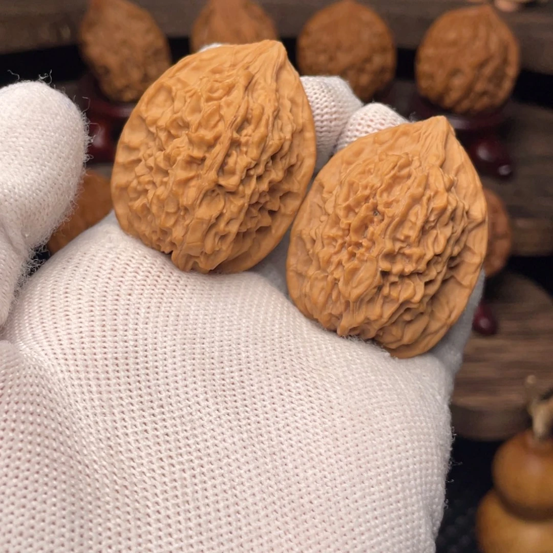 R***n文玩核桃把件秦岭野生山魄系列鸾影33