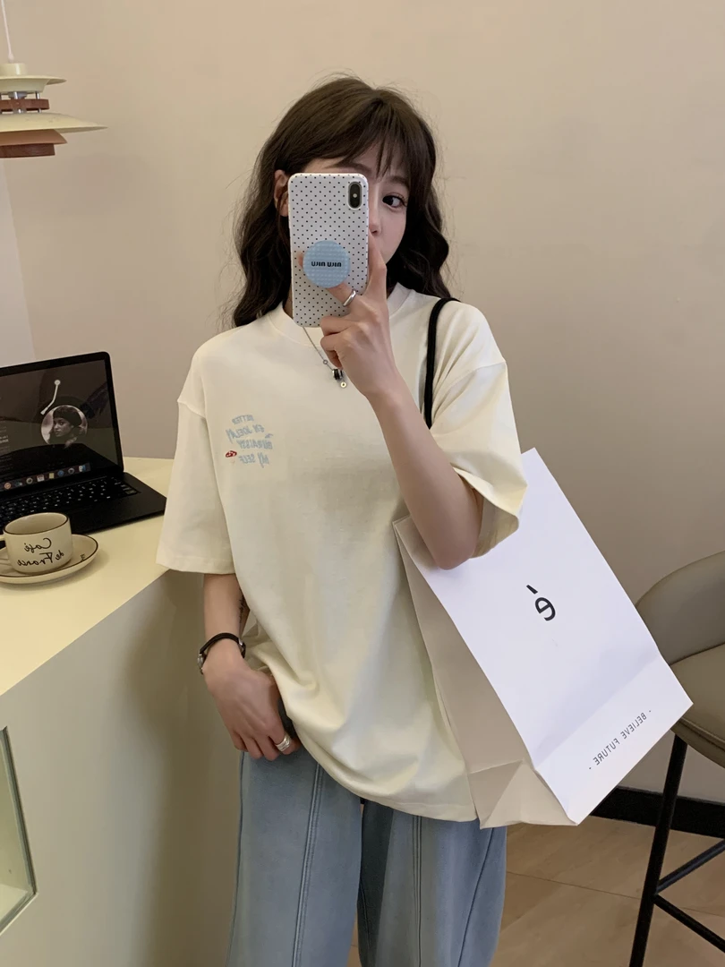 菲菲惊喜社蘑菇刺绣短袖