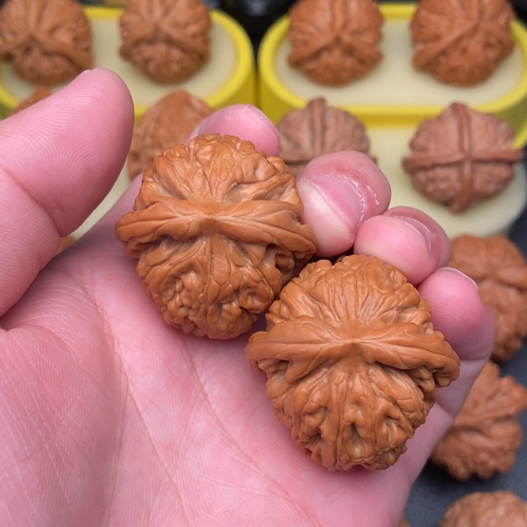 E***i文玩核桃把件阿莲36