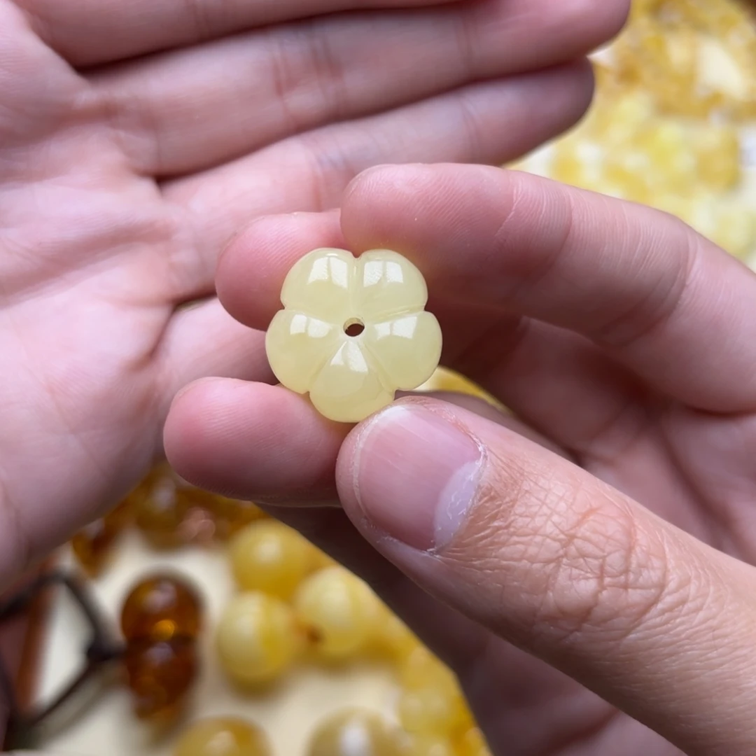 琥珀未镶嵌裸石20