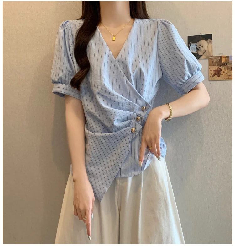 大码女装设计感减龄条纹短袖衬衫女夏季胖mm宽松显瘦不规则打底衫