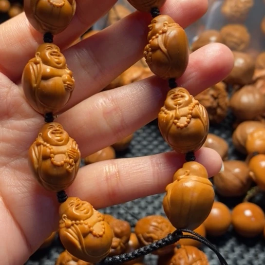 橄榄核吊坠光背弥勒