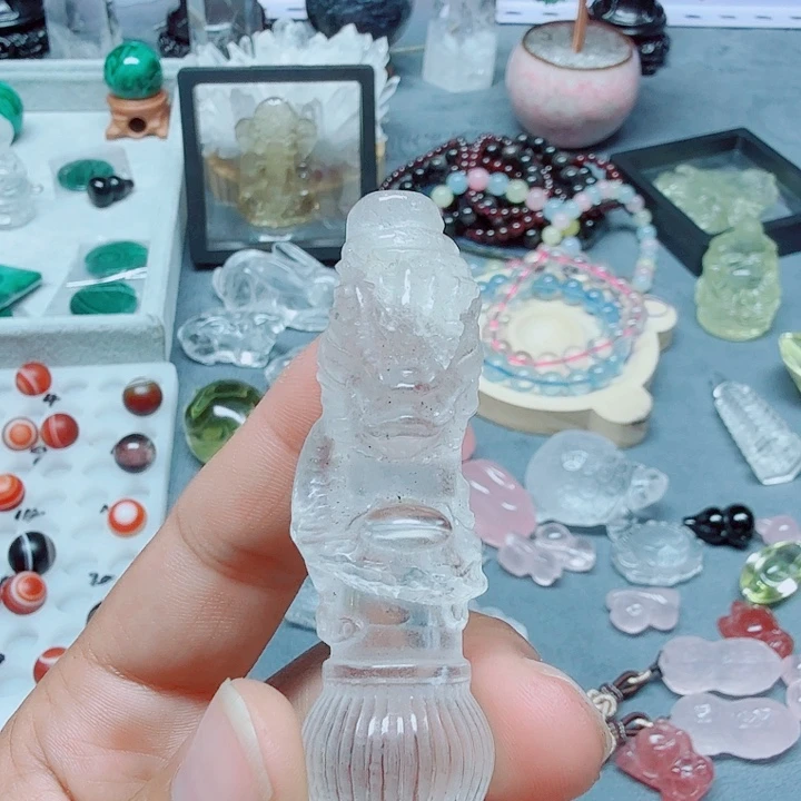 未镶嵌颈饰水晶水晶