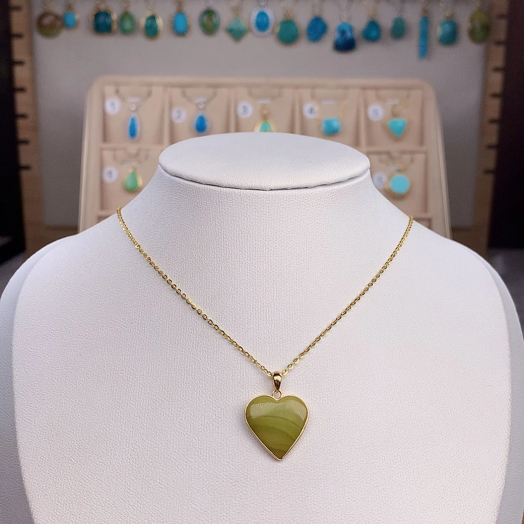 绿松石颈饰18K金镶嵌