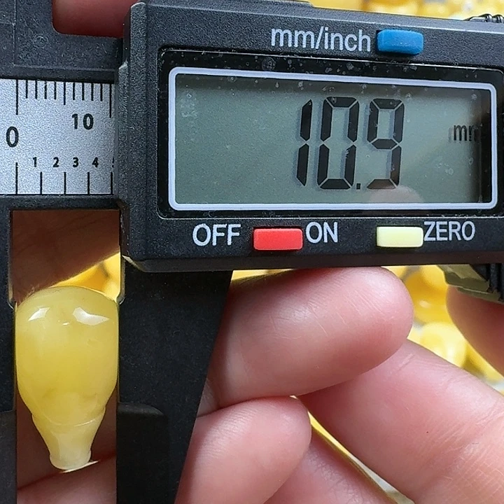 蜜蜡未镶嵌裸石16杂