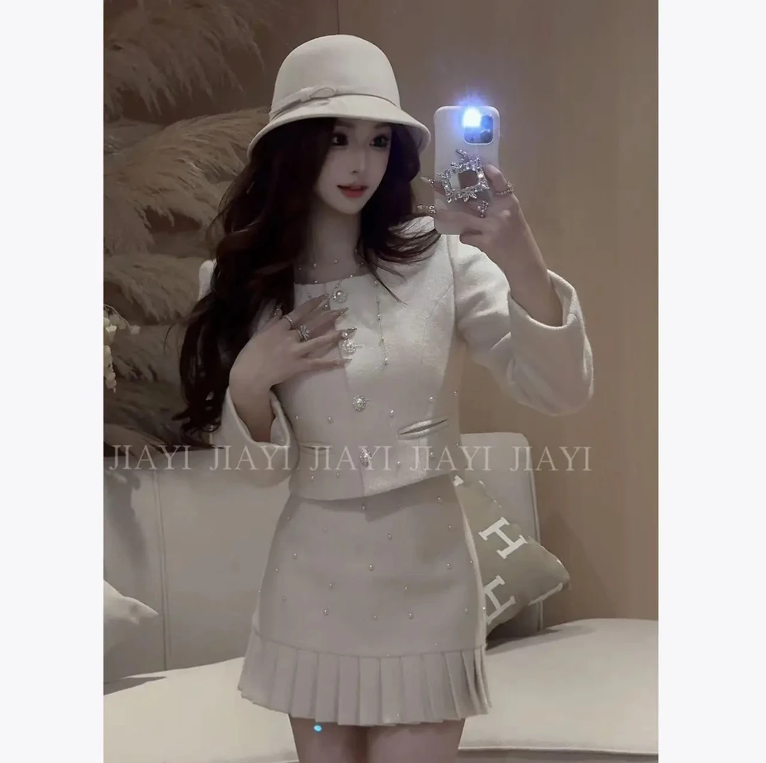 【JIAYI】世家千金小众设计感钉珠修身小香风两件套