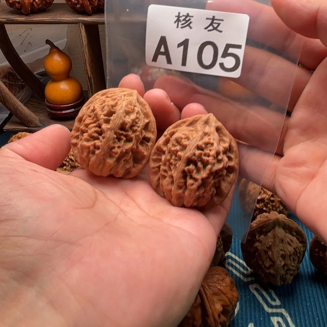 文玩核桃吊坠凤凰台