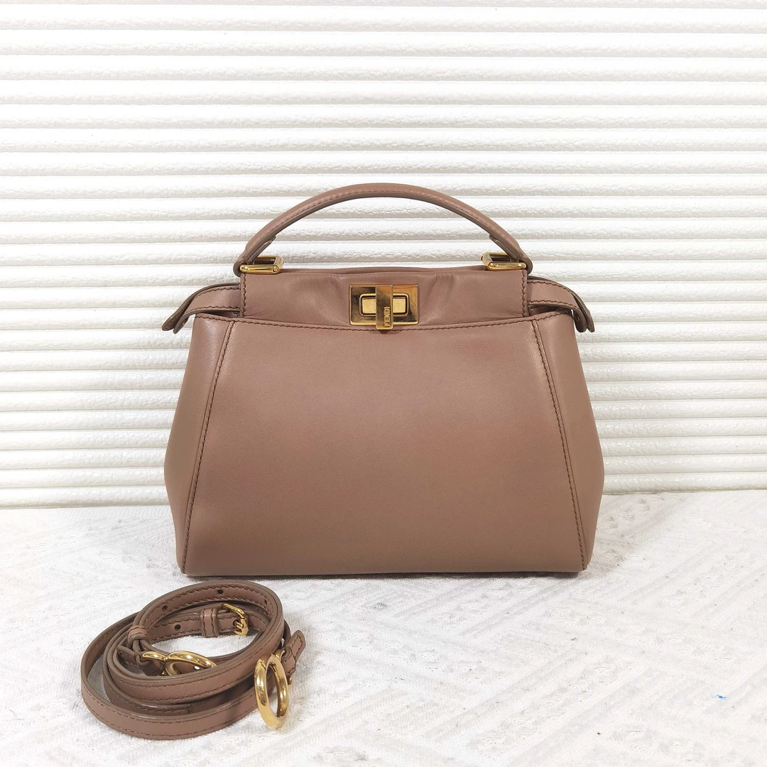 95新 FENDI/芬迪 Fendi芬迪peekaboo皮卡布手提包斜挎包