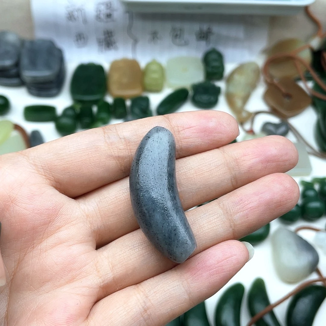 颈饰未镶嵌和田玉我****呀