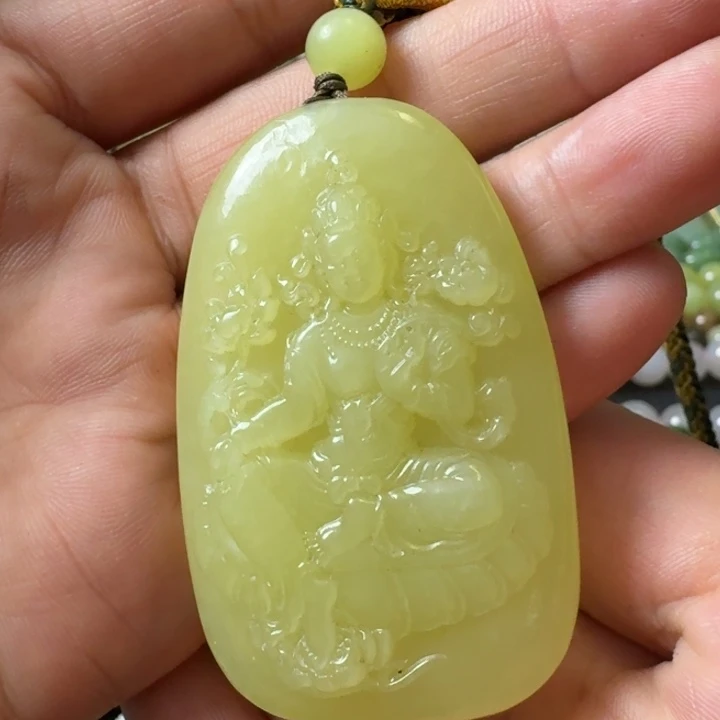 和田玉未镶嵌颈饰鸡油黄观音