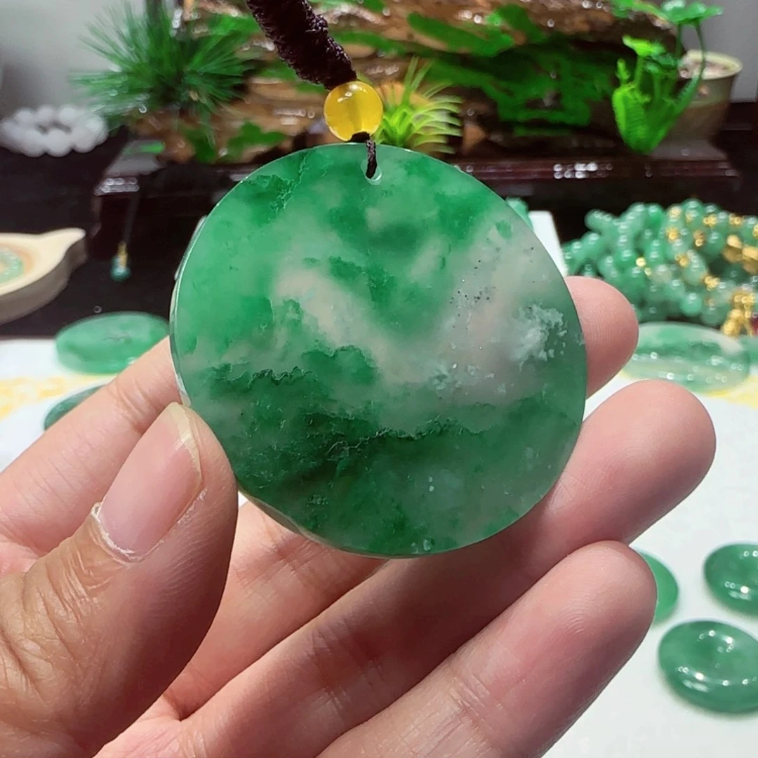 石英质玉未镶嵌颈饰