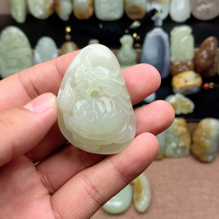 和田玉（糖玉）未镶嵌颈饰