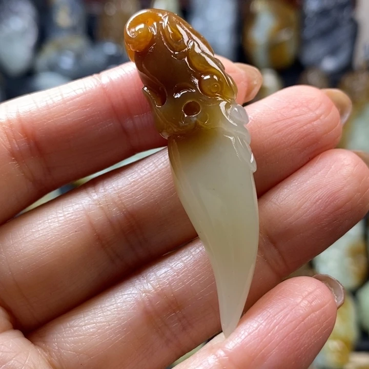 和田玉未镶嵌挂件