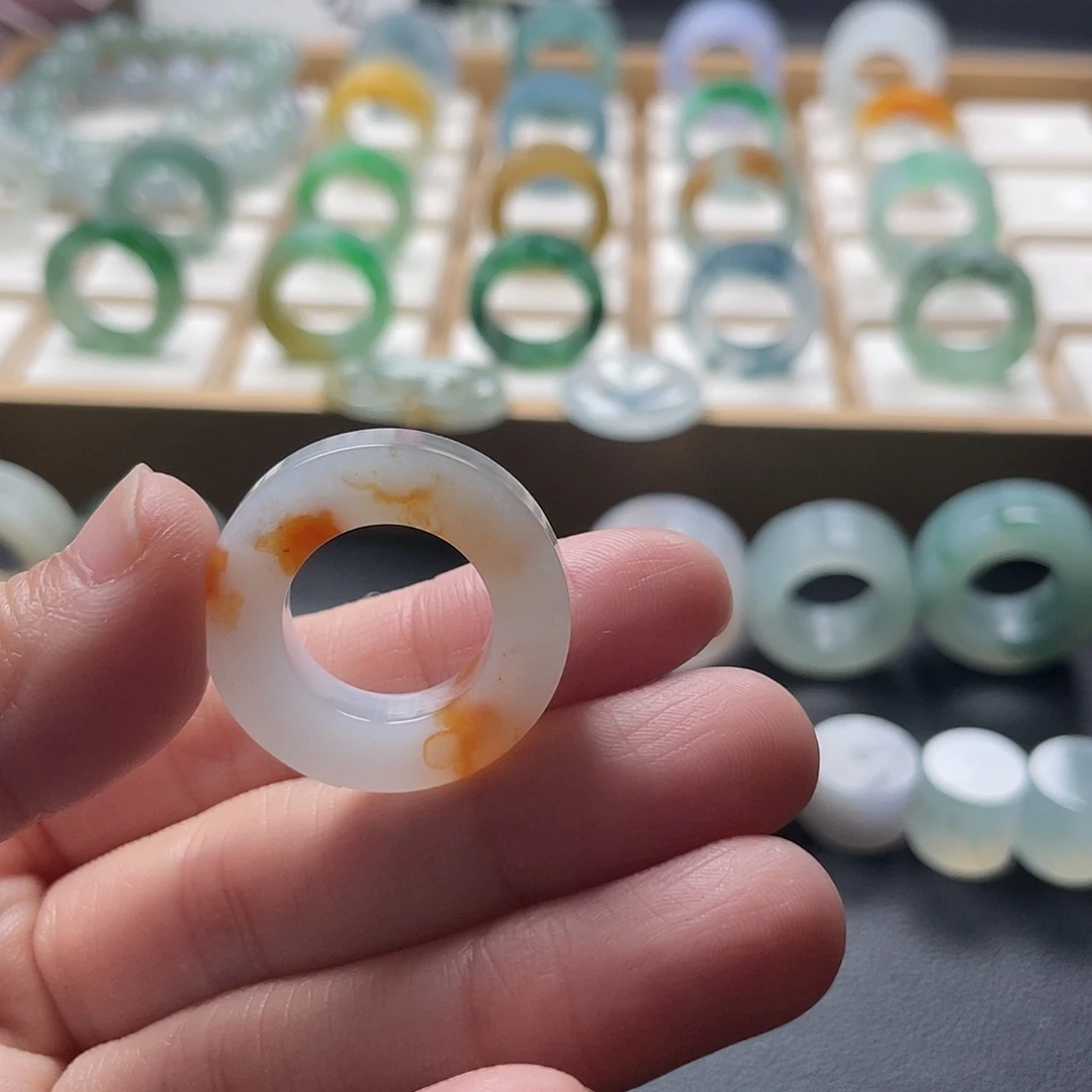 定制翡翠未镶嵌翡翠