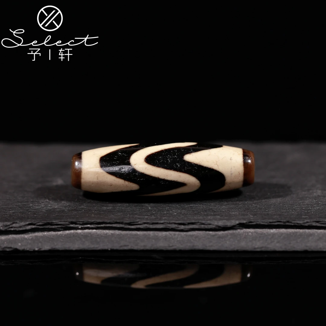 予轩出品；行运任晓攀亲工黑签顶料爆砂双水纹47.4*14.6mm天珠吊坠