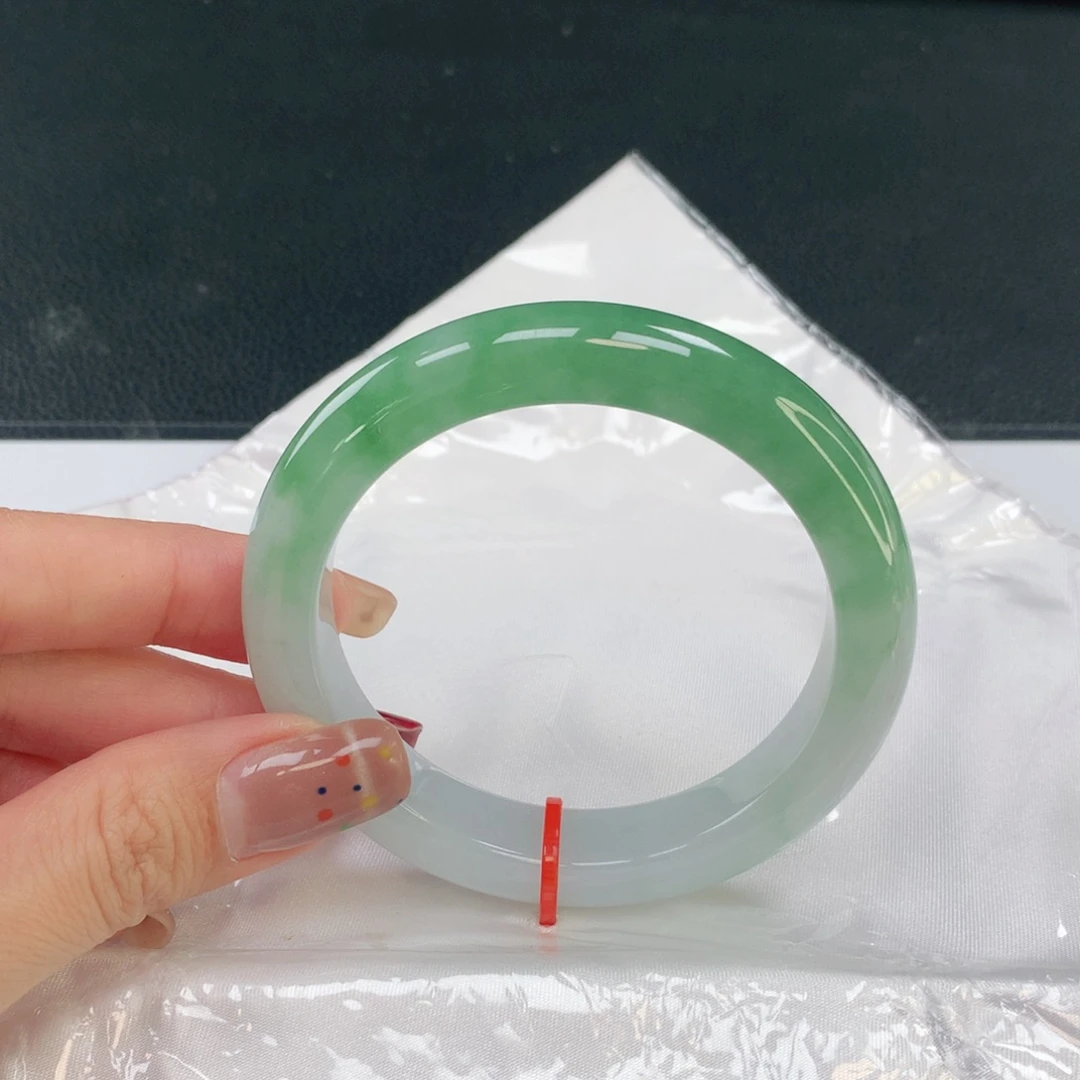 未镶嵌手镯翡翠402