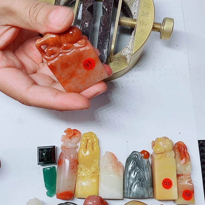 老挝石苗****波现场直播定制