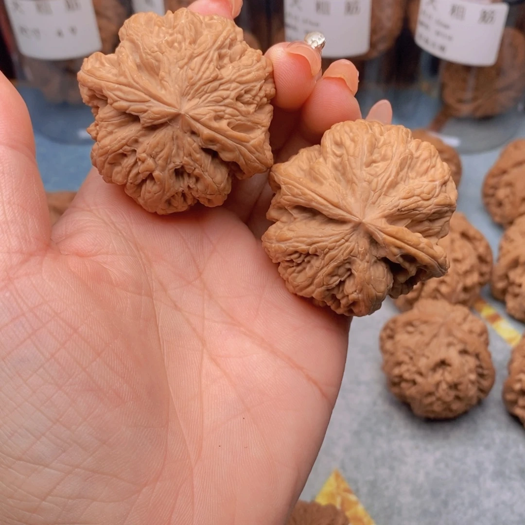 小***哥核桃文玩核桃手把件粗筋46