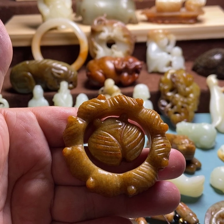 和田玉未镶嵌挂件