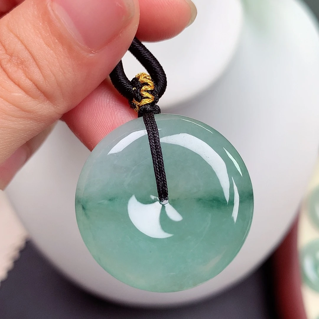 翡翠未镶嵌颈饰平安扣 29.6x6.4mm