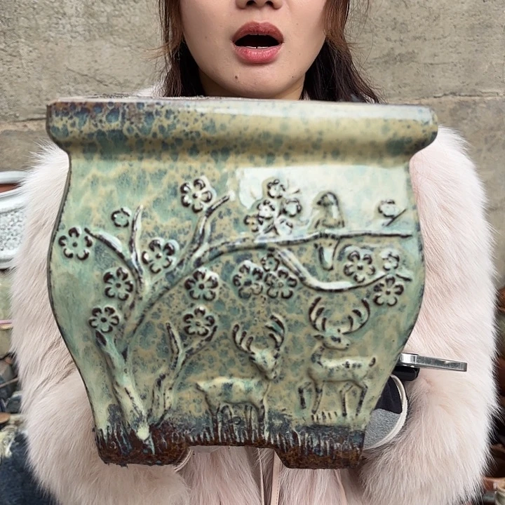 红陶口20高21方一个