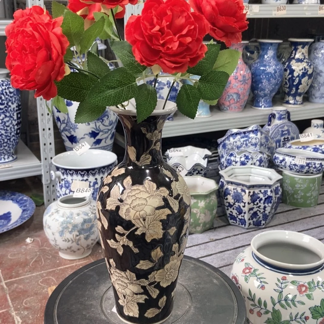 摆件花瓶手绘釉下彩