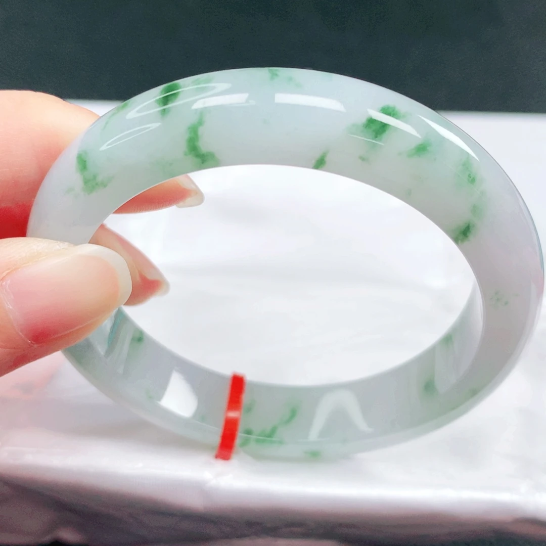 翡翠未镶嵌手镯56圈