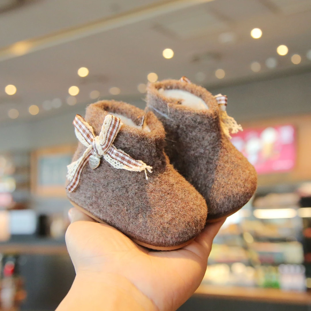 冬季新款高帮公主靴0-2岁女宝宝加绒软底百搭保暖防滑雪地靴