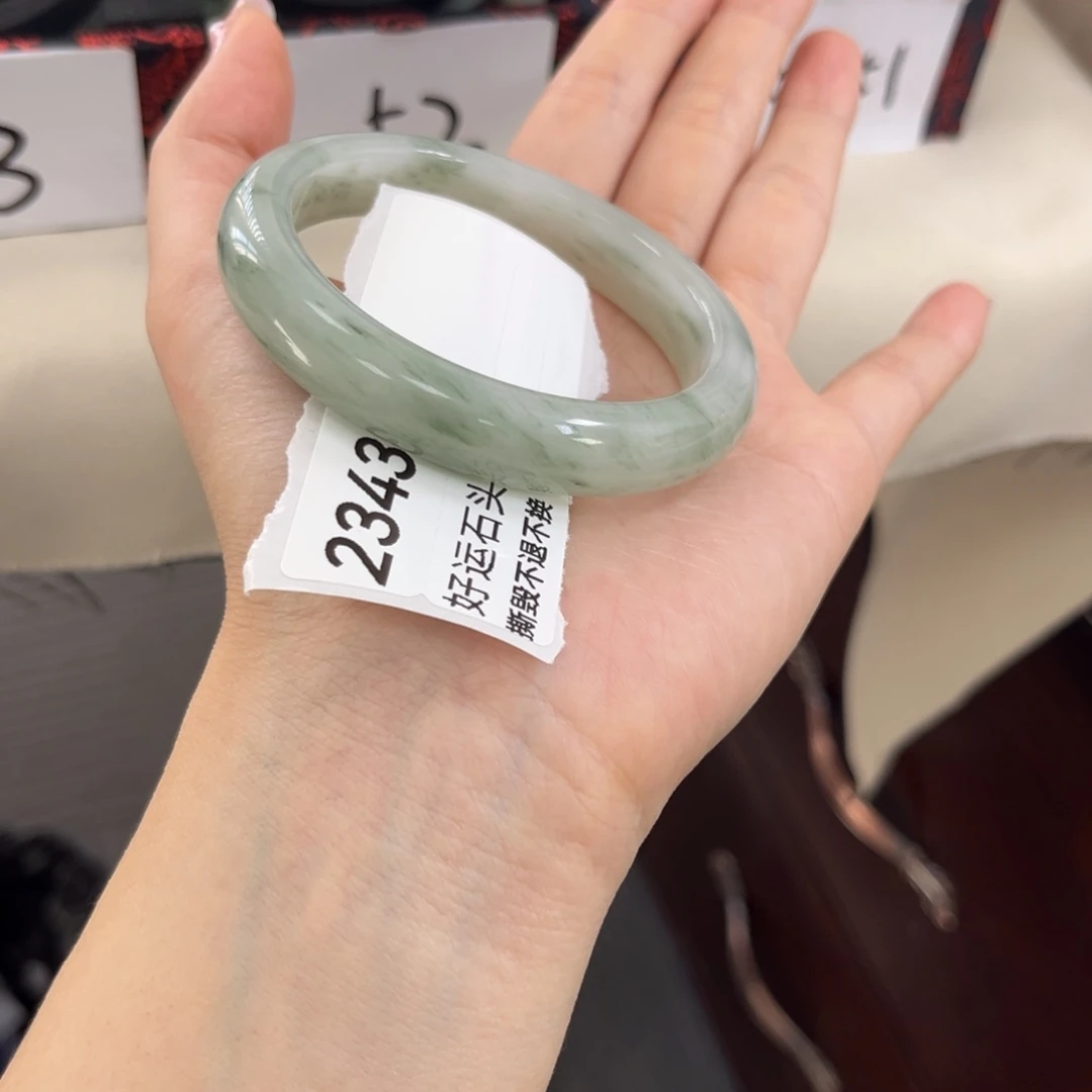 石英质玉未镶嵌手镯2343