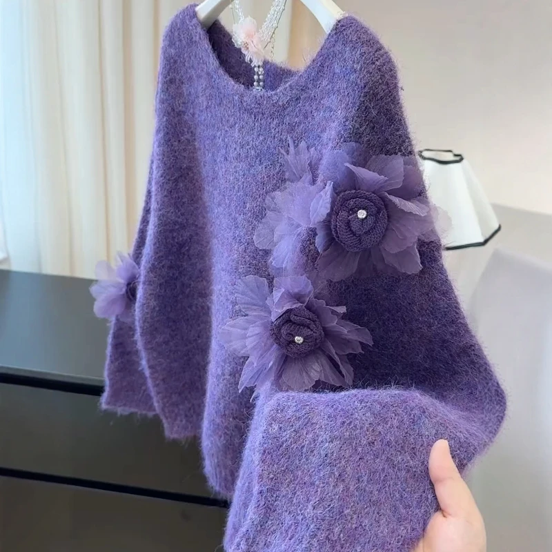 紫色立体花朵圆领慵懒风设计感毛衣2025秋冬新款宽松高级感针织衫