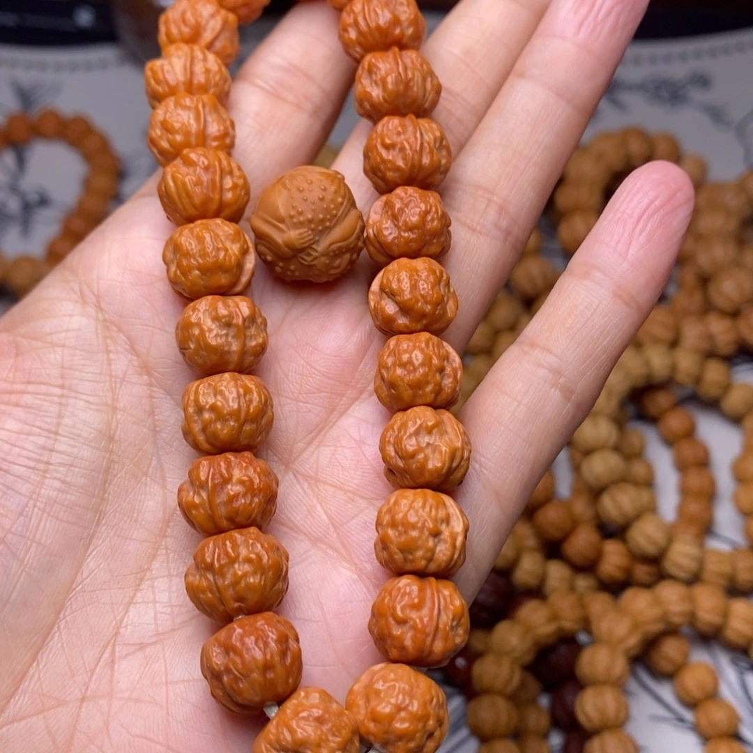 吊坠猴头核桃金蟾手持