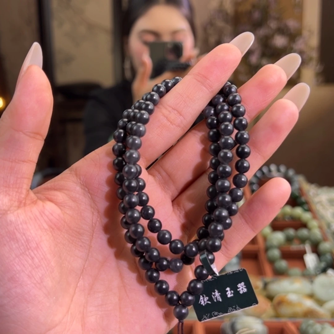 和田玉（墨玉）未镶嵌颈饰