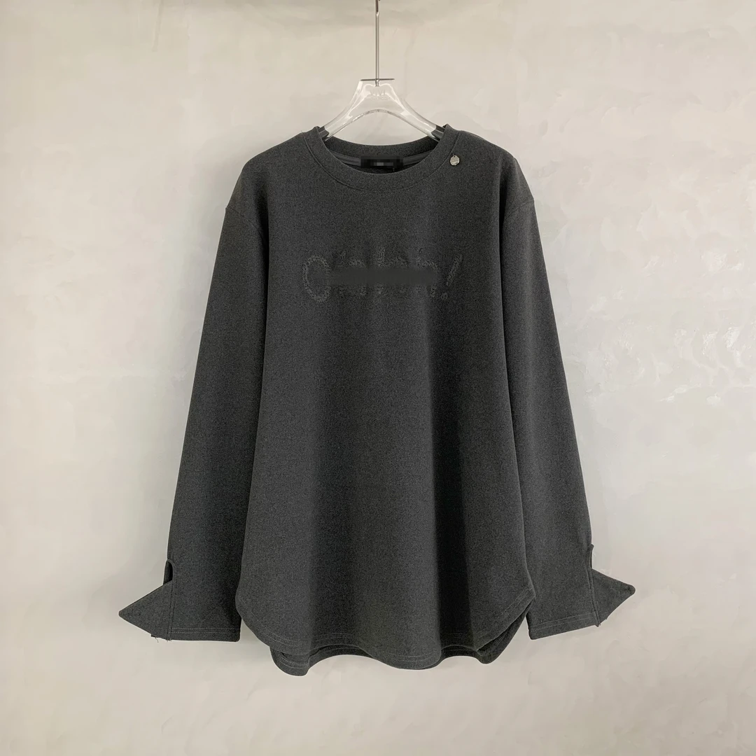 DEZI宝藏衣橱不规则下摆字母纯色舒适女打底显瘦T恤LS1272088