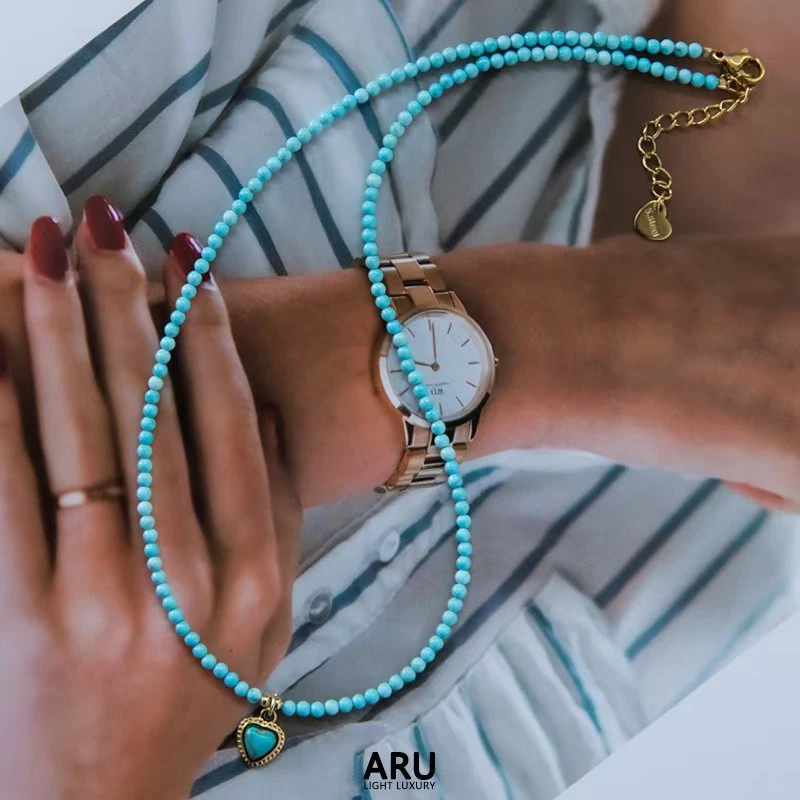 钛钢项链 法式蓝色爱心吊坠项链小众设计小巧锁骨链清新百搭叠戴