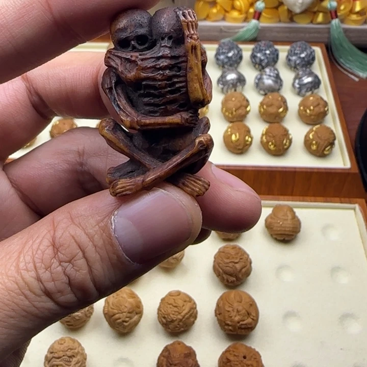 纯手工雕刻鹿角尸陀林主