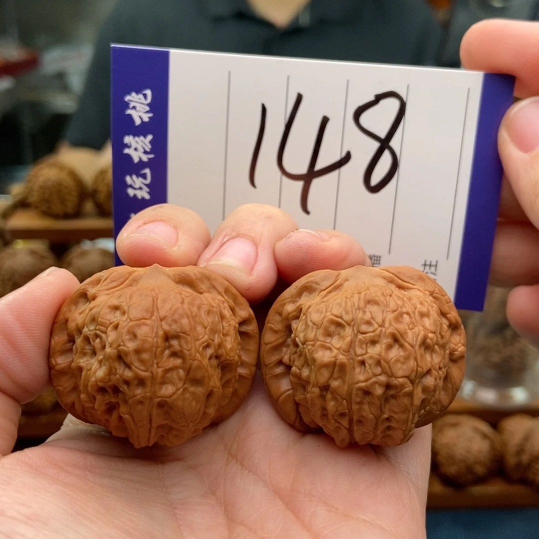 文玩核桃把件37血麒麟