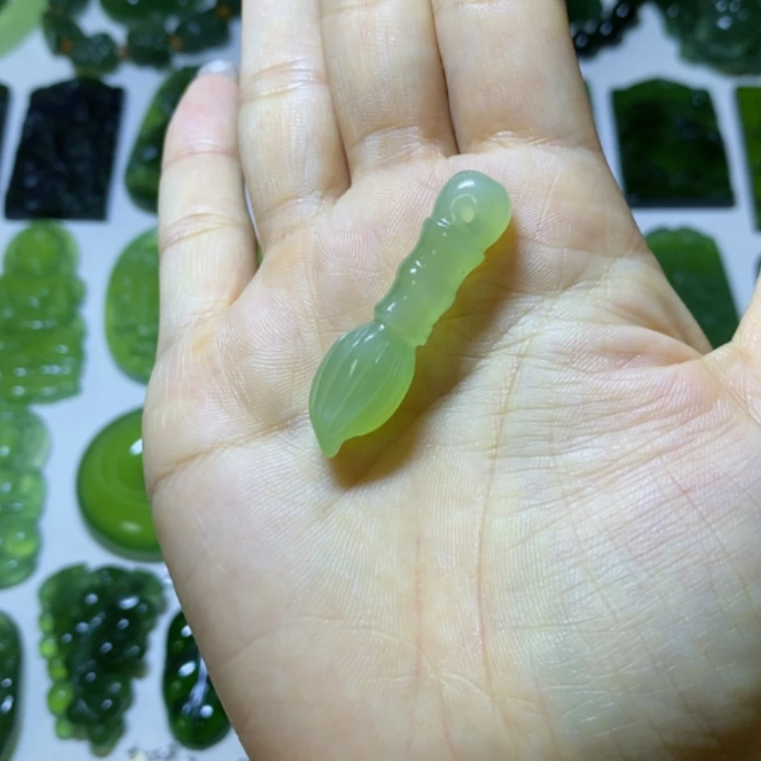 【闪购商品】未镶嵌蛇纹石玉颈饰