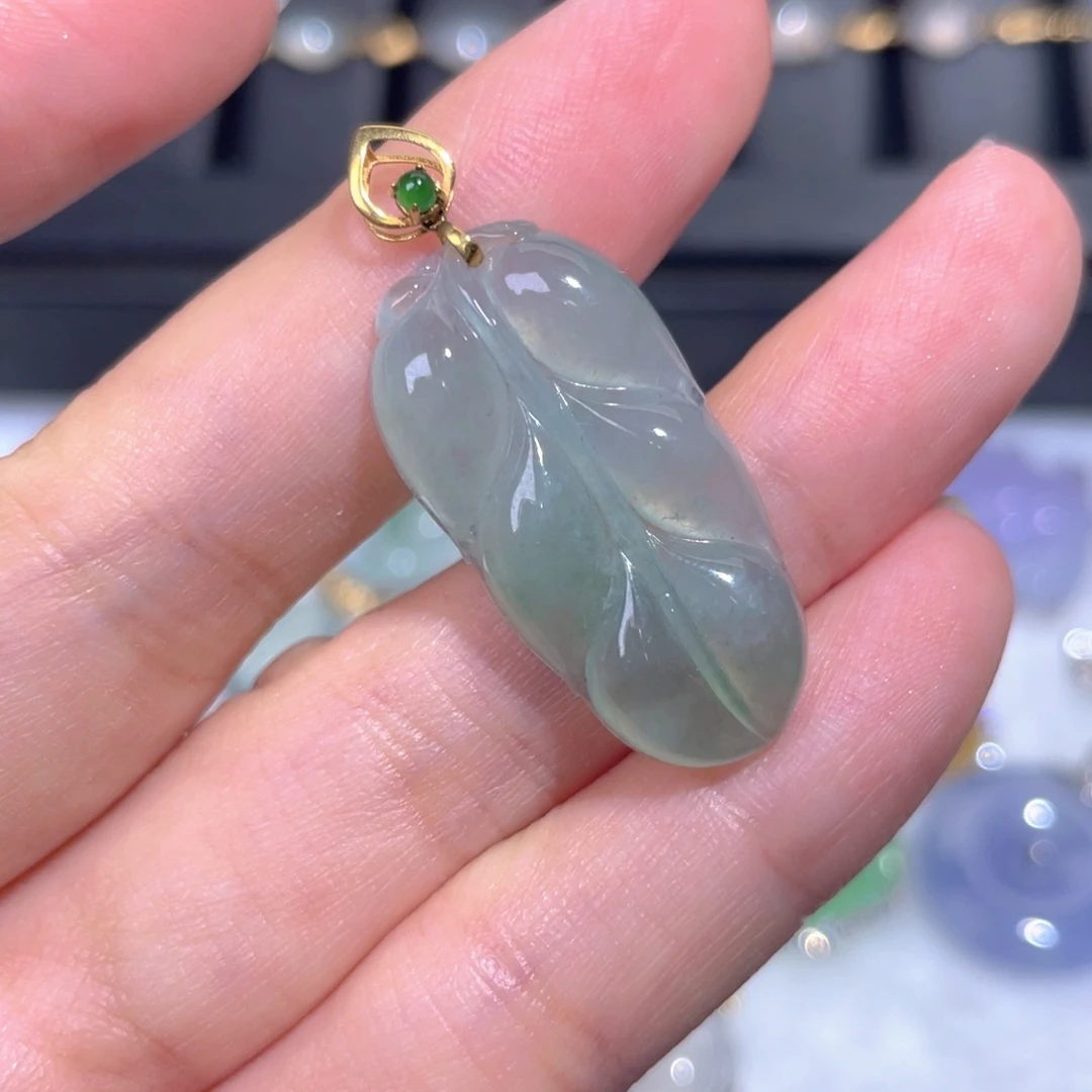 颈饰18K金镶嵌翡翠翡翠