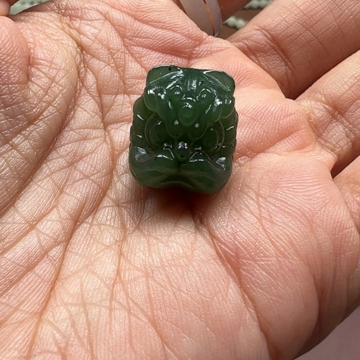 和田玉未镶嵌颈饰碧玉挂件