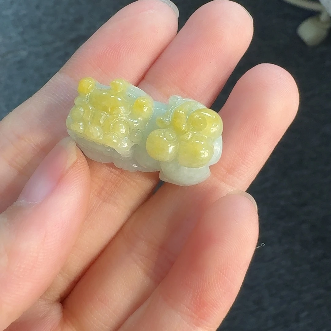 用***1定制翡翠未镶嵌翡翠